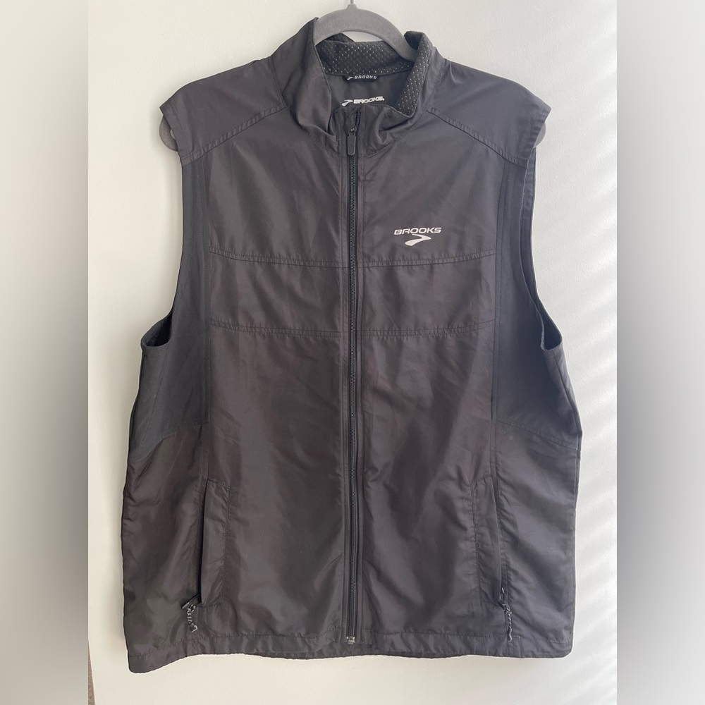 Brooks Black Performance Vest